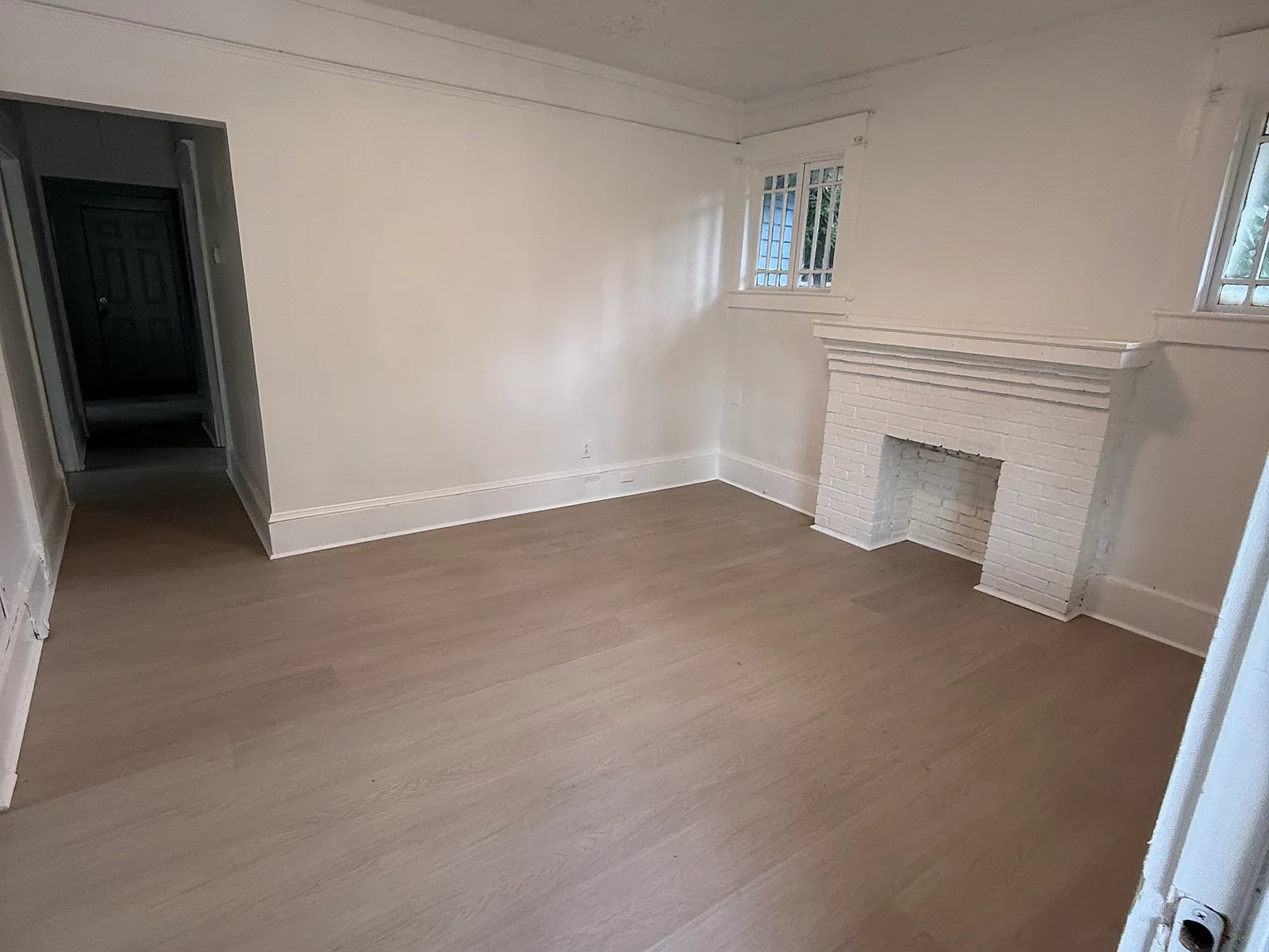 3 bed, 1015 sqft, $1,575 — Photo 3