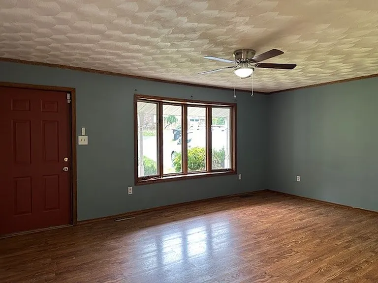 4090 Ridgeview Rd — Photo 3