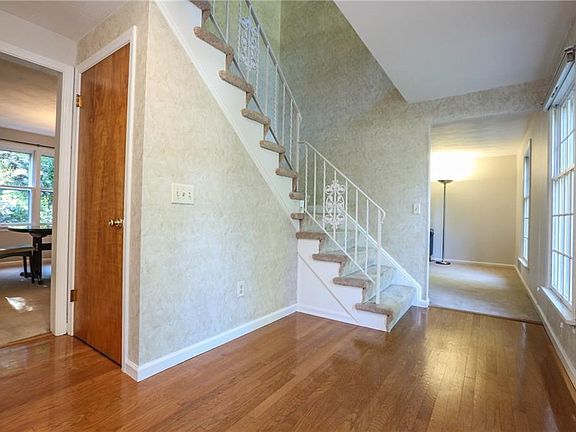 3rd image of 741 Blue Creek Dr