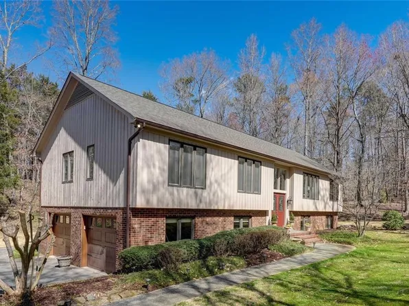 5402 Ashbey Ln, Summerfield, NC 27358