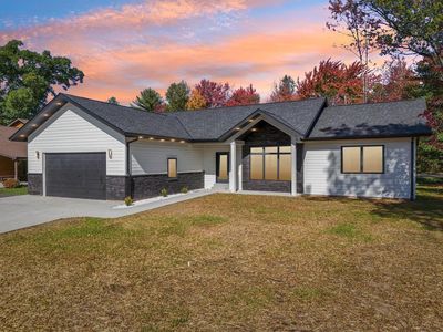 383 Oakbrook Drive, Wisconsin Dells, WI, 53965
