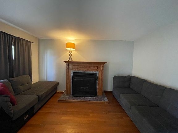 2nd image of 12756 S Loveland St