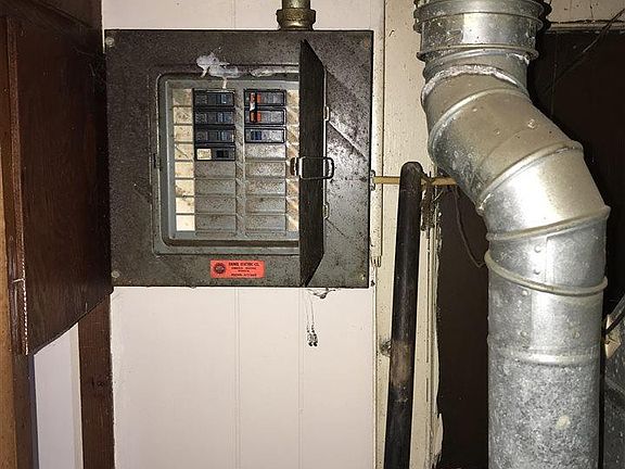 5th image of 2117 W Garden St