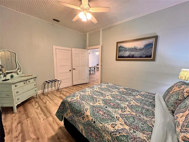 225 Sullivan St — Photo 18