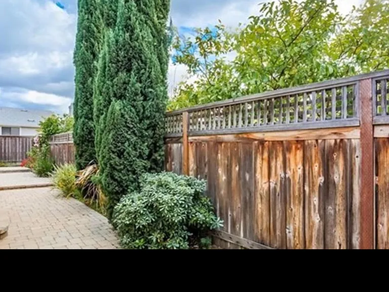 378 Bay Leaf Dr — Photo 9