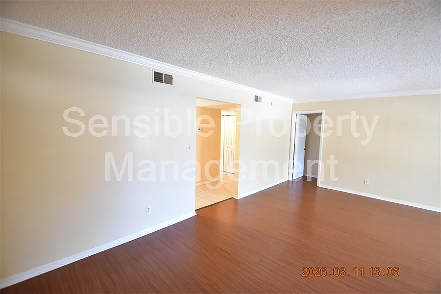 2 bed, 965 sqft, $1,395 — Photo 3