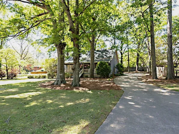 1412 Scott St, Opelika, AL 36801
