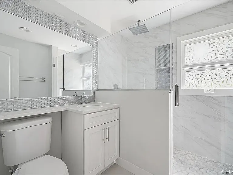 38 Marjorie Dr #O — Photo 20