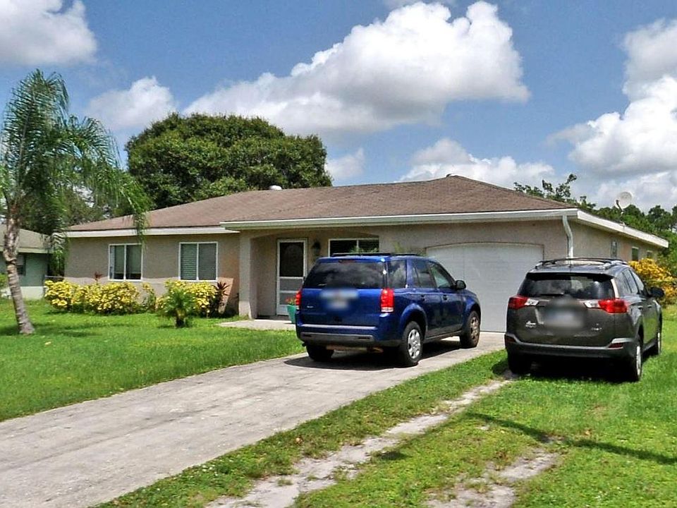 1st image of 465 SW Belmont Cir