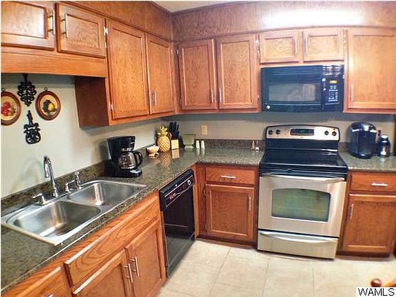 4th image of 1701 Saint Andrews Dr