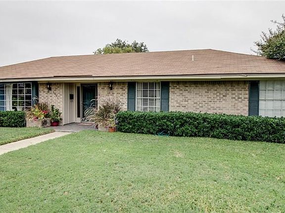 2nd image of 3669 Janlyn Ln