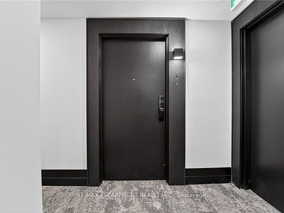 2nd image of 461 Green Rd #211