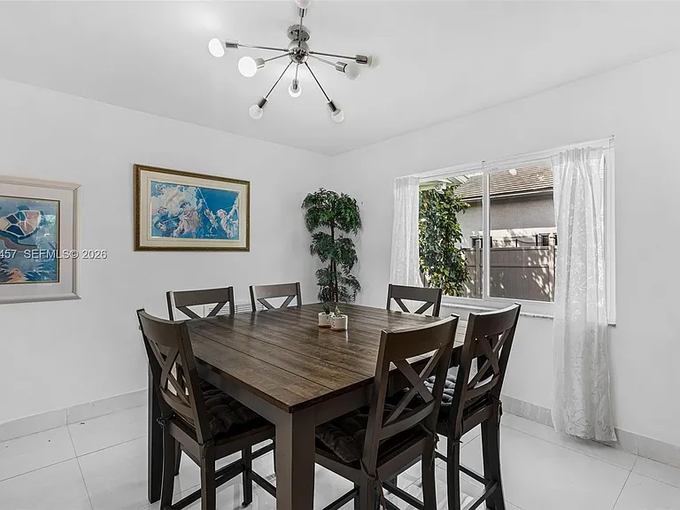 633 N Crescent Dr — Photo 18