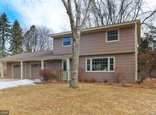 2840 Frederick St N, Maplewood, MN 55109