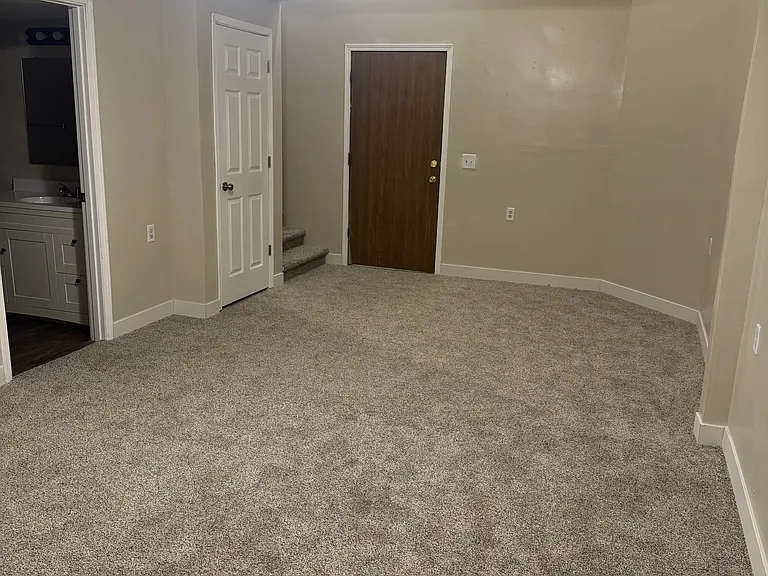 314 Randolph St E #104 — Photo 6