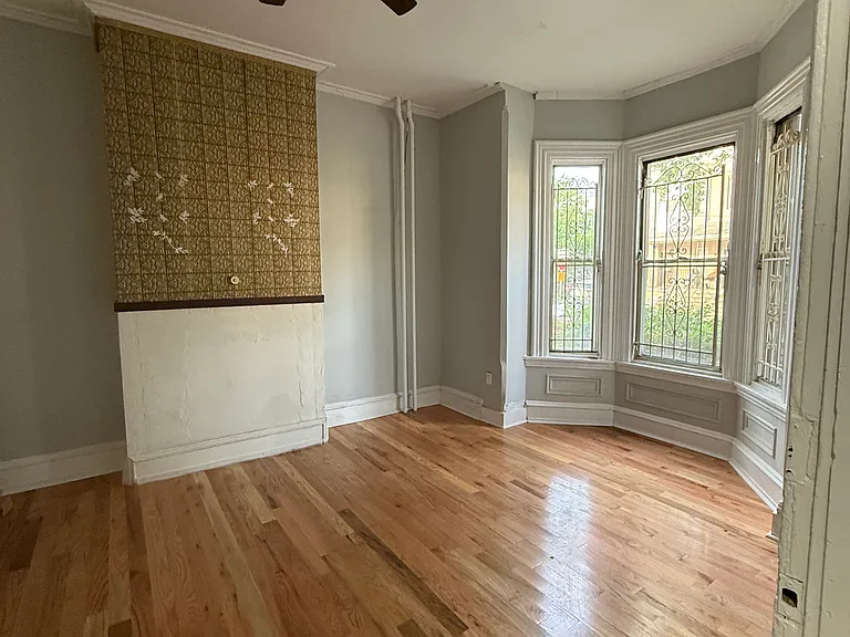 672 N Union St — Photo 1