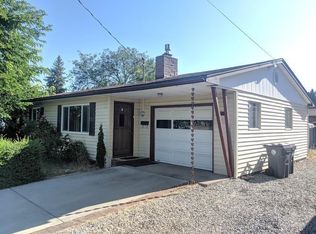 710 N 3rd St, Central Pt, OR 97502
