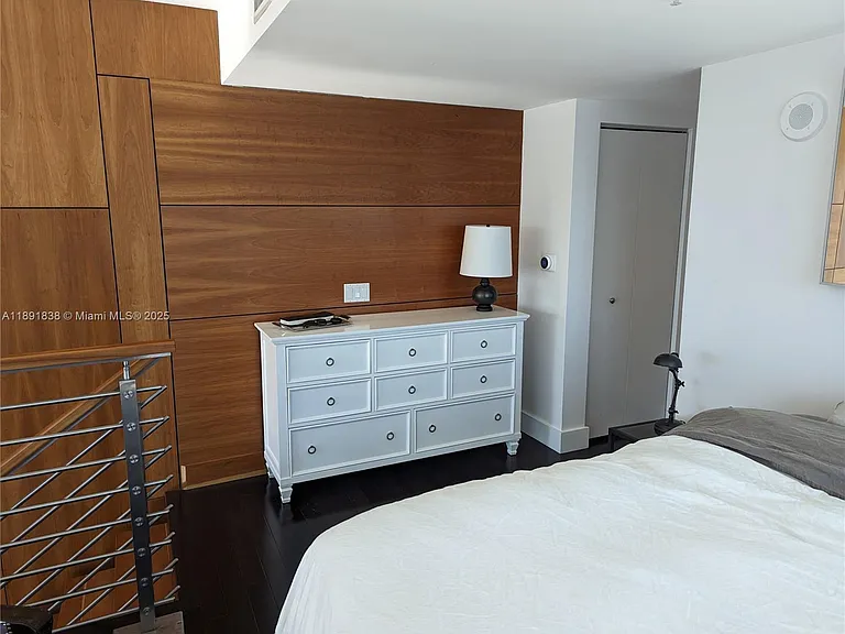 41 SE 5th St #2302 — Photo 12