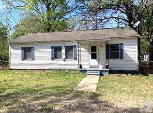 207 Marshall St, Hooks, TX 75561