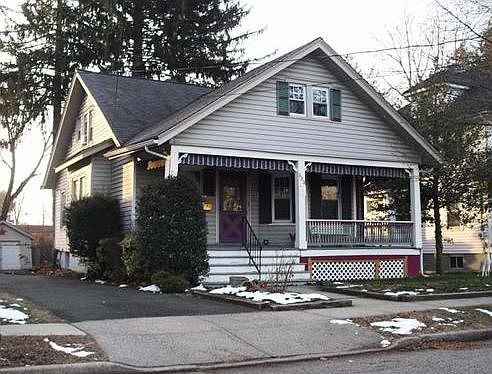 2nd image of 333 Orange St