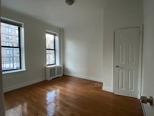 Rented by Urban Real Estate Property Group Inc | media 1