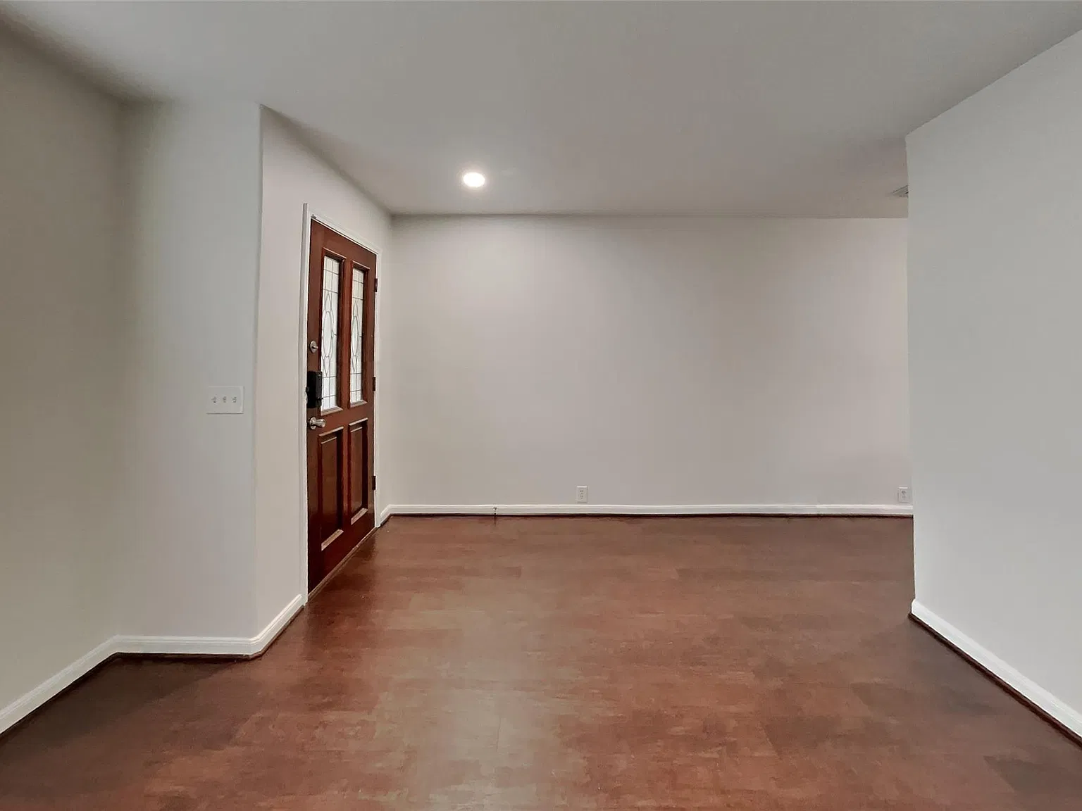 3 bed, 2.5 bath, 3262 sqft, $2,450 — Photo 2