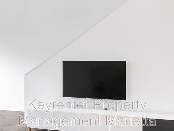 4th image of 195 Arizona Ave Unit 185