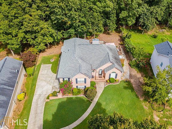 4th image of 6636 Lake Run Dr