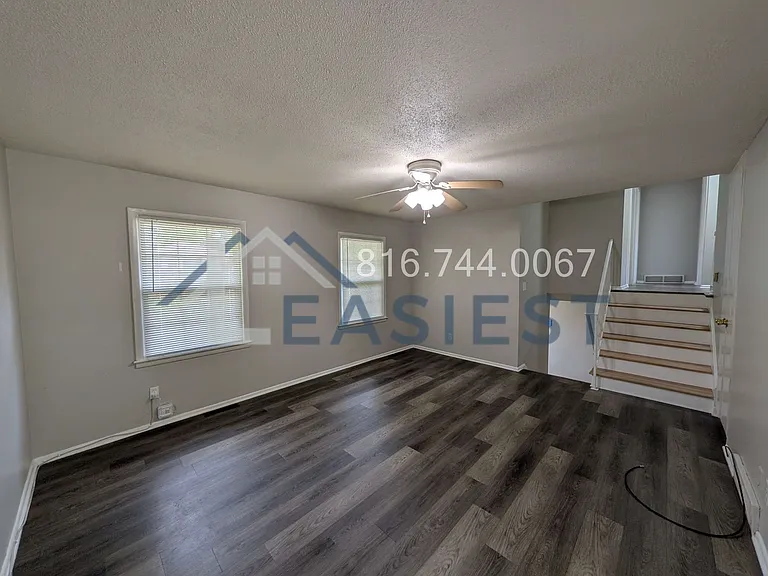 12008 Belmont Ave — Photo 4