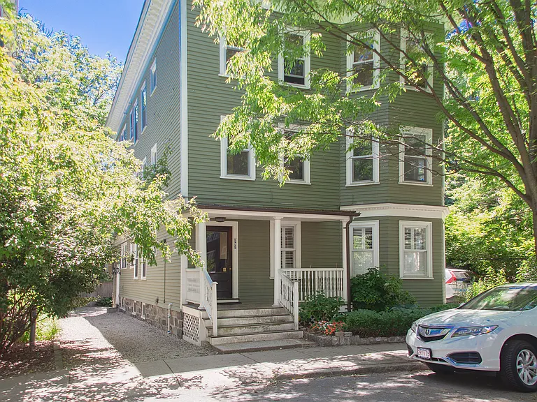 52 Lee St #2 — Photo 1
