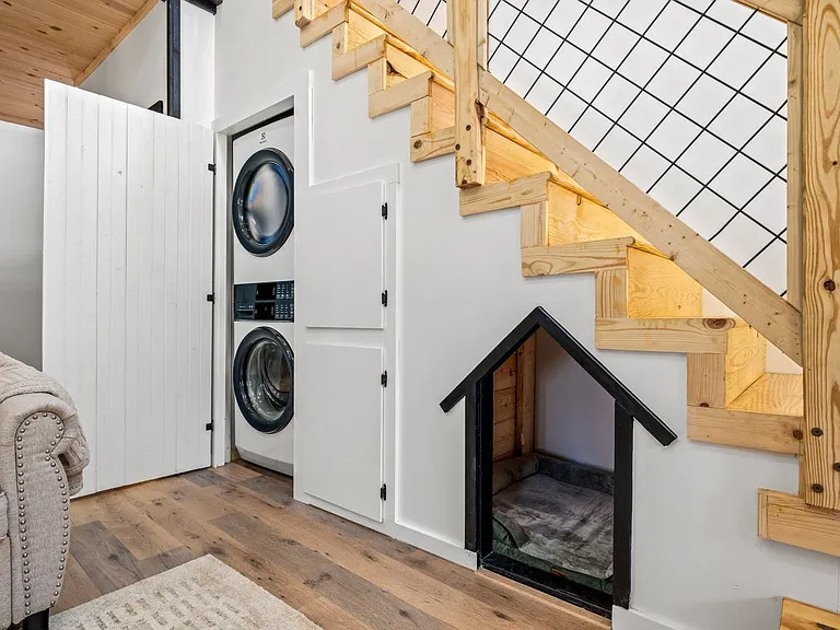 Laundry Room Cabinet