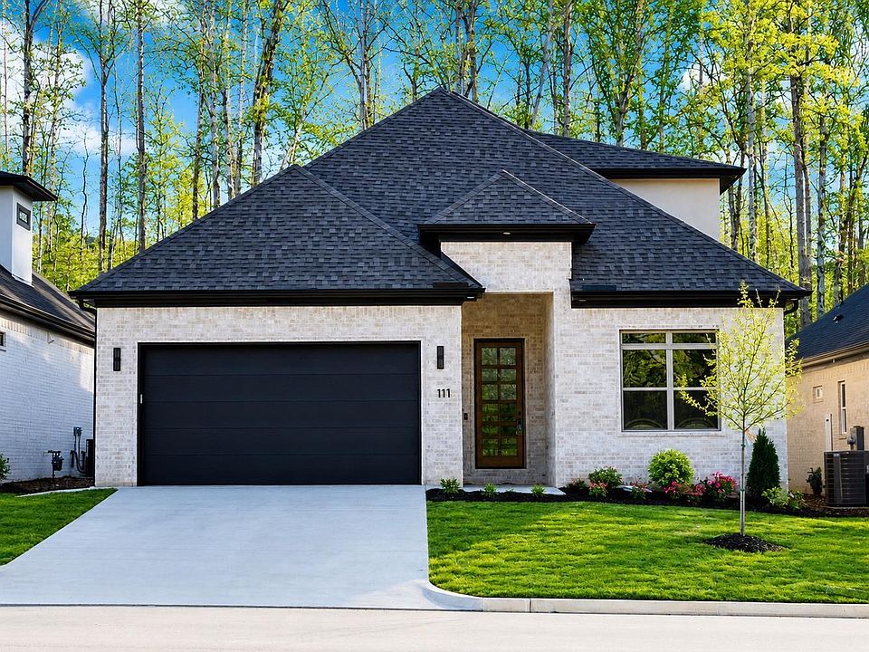 1st image of 111 Kinley Loop