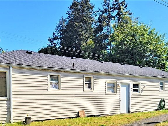 3rd image of 2507 Erlands Point Road NW