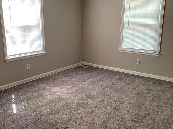 5th image of 7219 Wyandotte St #1/2