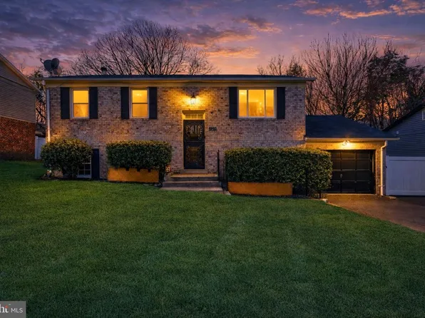 4901 Iverson Pl, Temple Hills, MD 20748