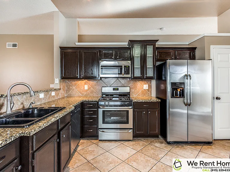 14275 Desert Bush Dr — Photo 8