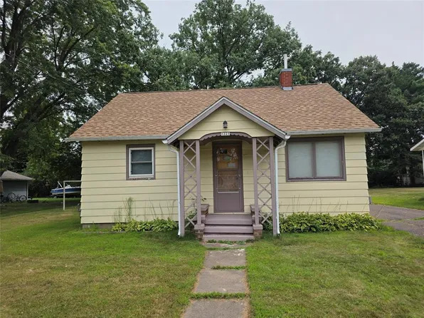 1221 Cora Avenue, Rice Lake, WI 54868