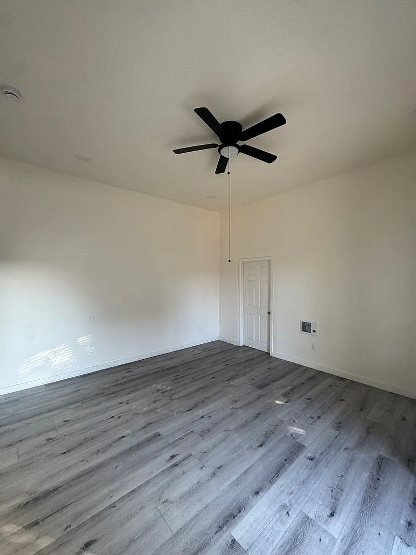 Spacious 2 Bed / 2 Bath 850 Sq Ft Barrio Logan $2,750 — Photo 2
