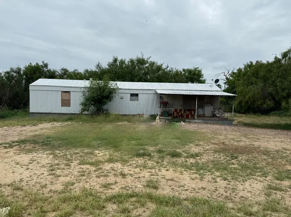 5325 Atwood Ln, Zapata, TX 78076