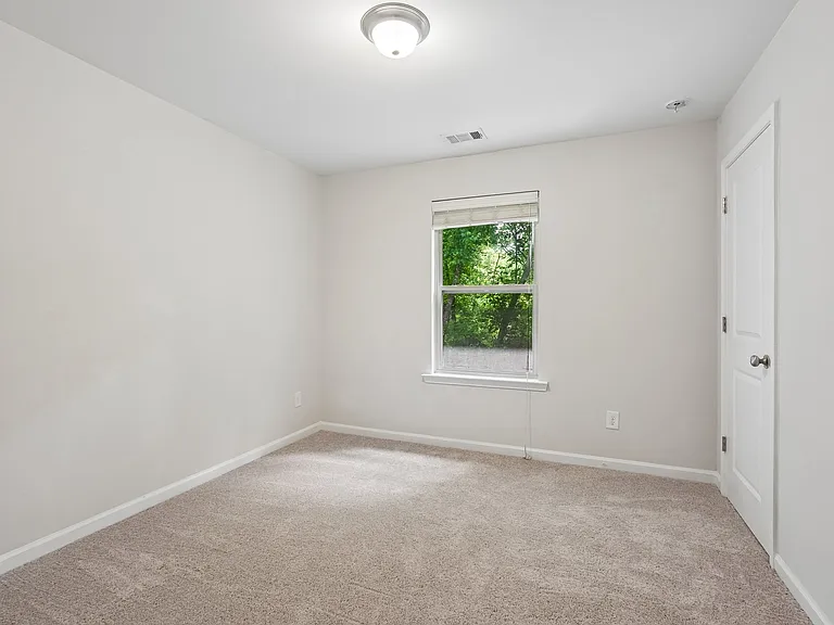 5860 Vinyard Ln — Photo 31