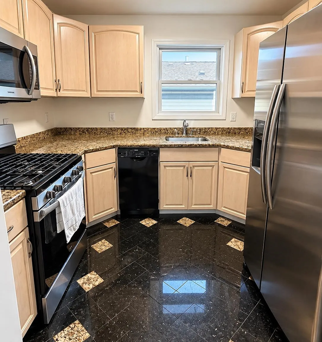 3 bed, 2.0 bath, $3,000 — Photo 3