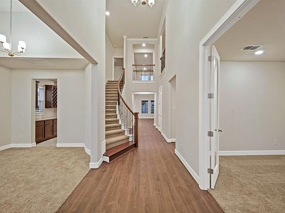 3rd image of 4919 0 Sabine Terrace Dr