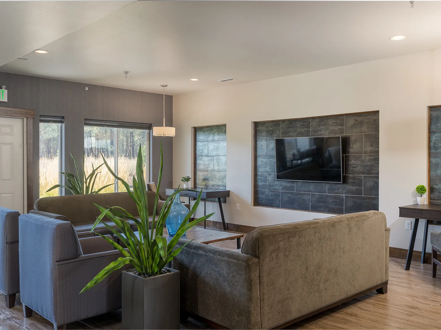 Blue Point Apartments — Photo 4