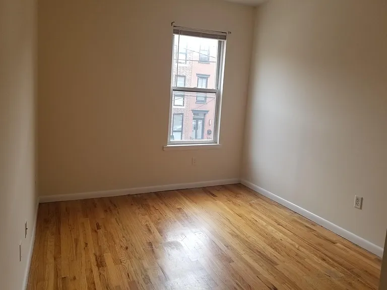 742 Garden St — Photo 4