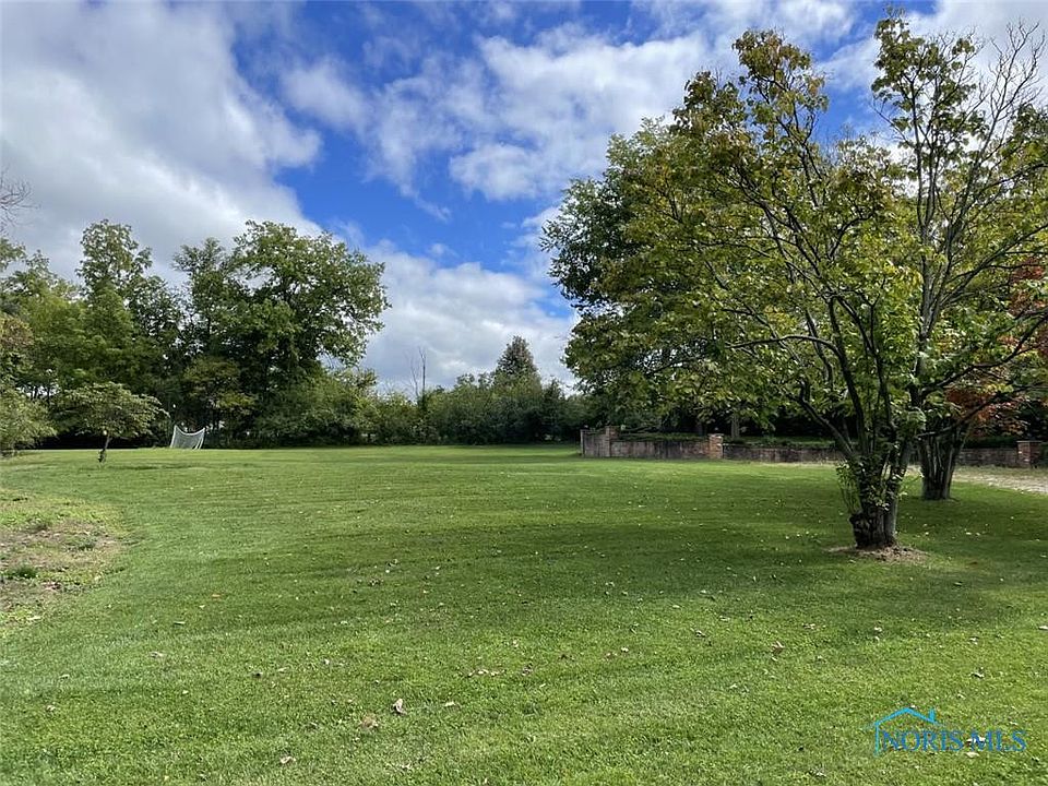 2nd image of 30218 Hickory Hill Dr
