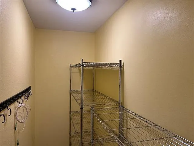 401 Pine Shadows Dr — Photo 5