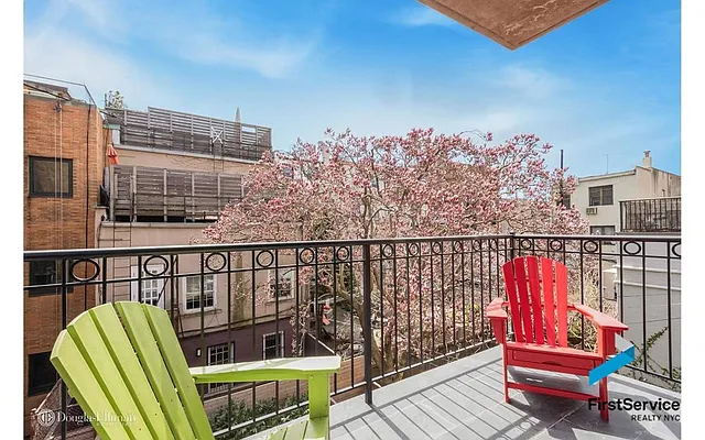 Sold by FirstService Realty (legacy) | media 21