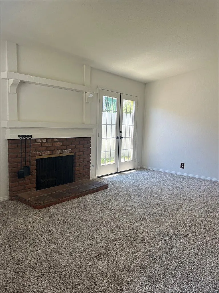 3 bed, 1178 sqft, $4,250 — Photo 3