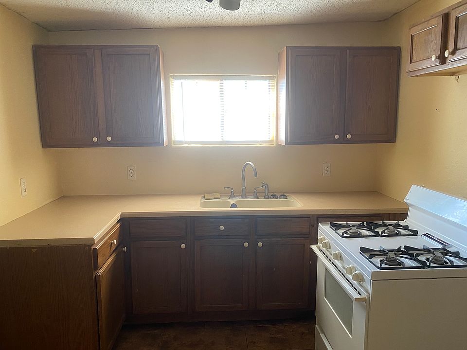 1st image of 730 Utopia Ln