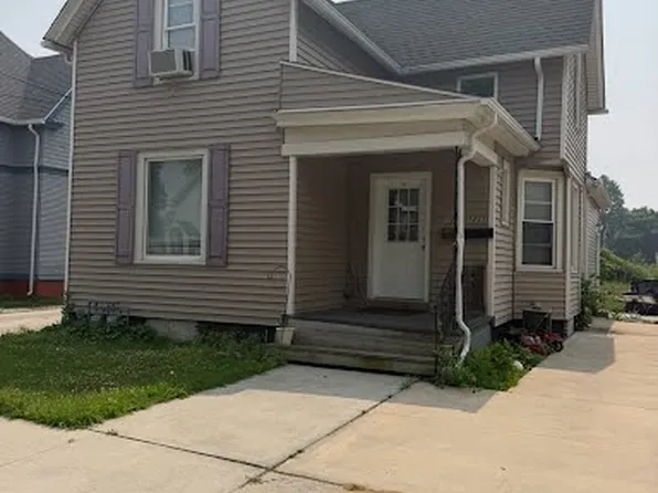 1211 Hamilton St, Manitowoc, WI 54220